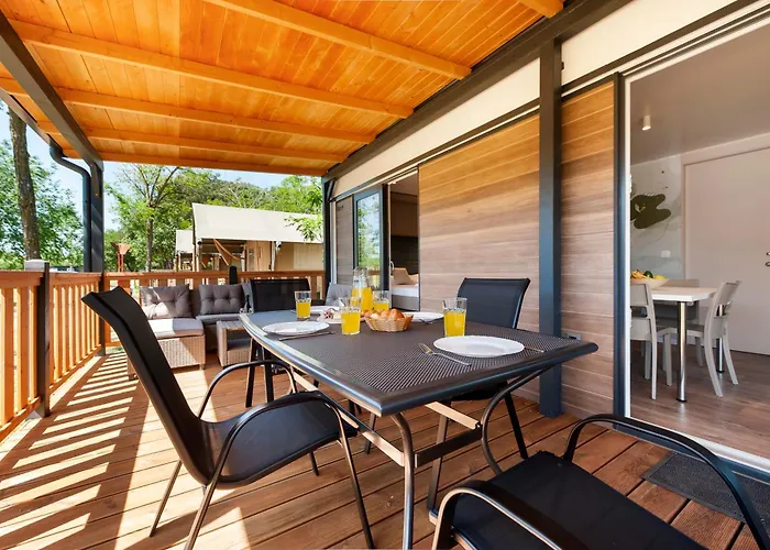 Glamping And Mobile Homes Lavanda - Holiday Centre Bi Village