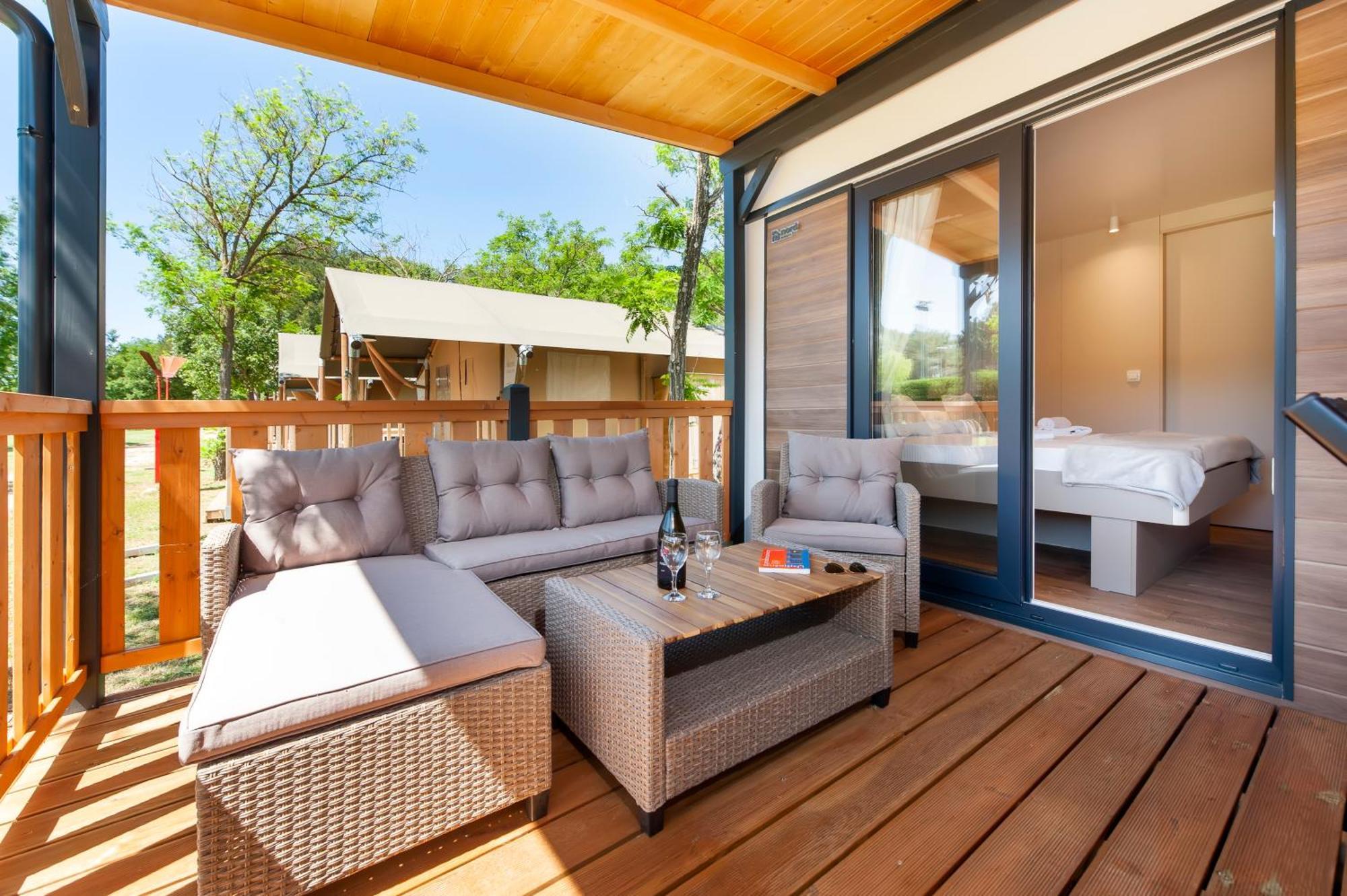 Glamping And Mobile Homes Lavanda - Centre Bi Village Fažana